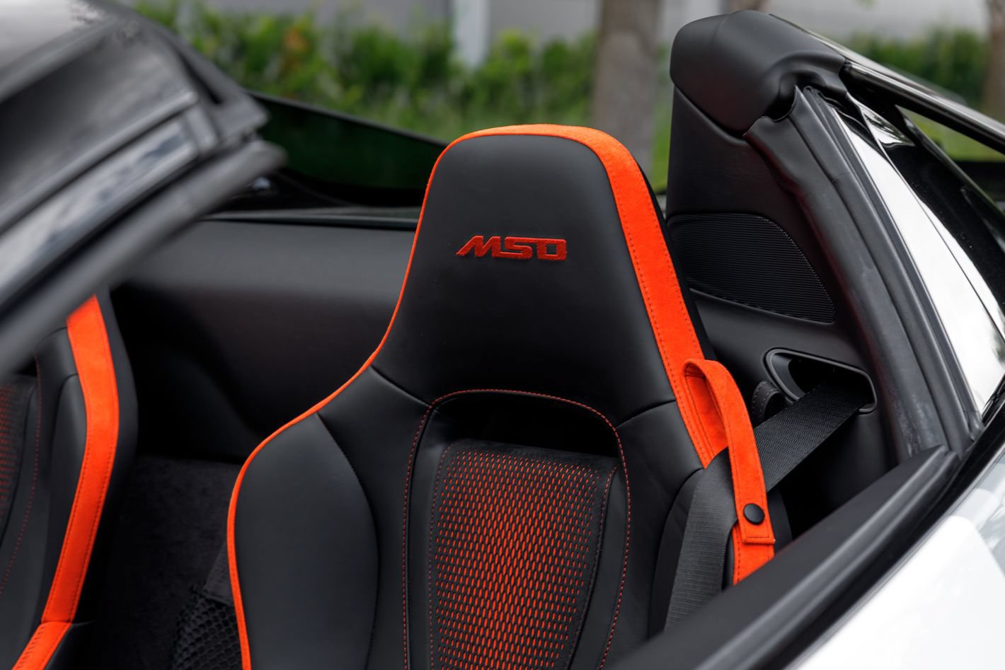 Used 2024 McLaren 750S Spider RWD image 36