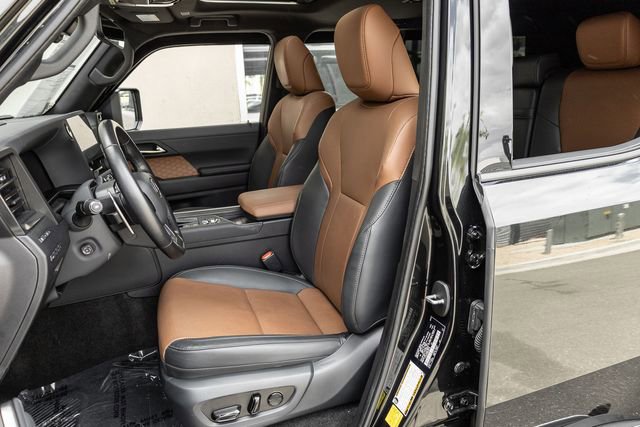 Used 2024 Lexus GX 550 w/ Accessory Package (2T) AWD/4WD image 11