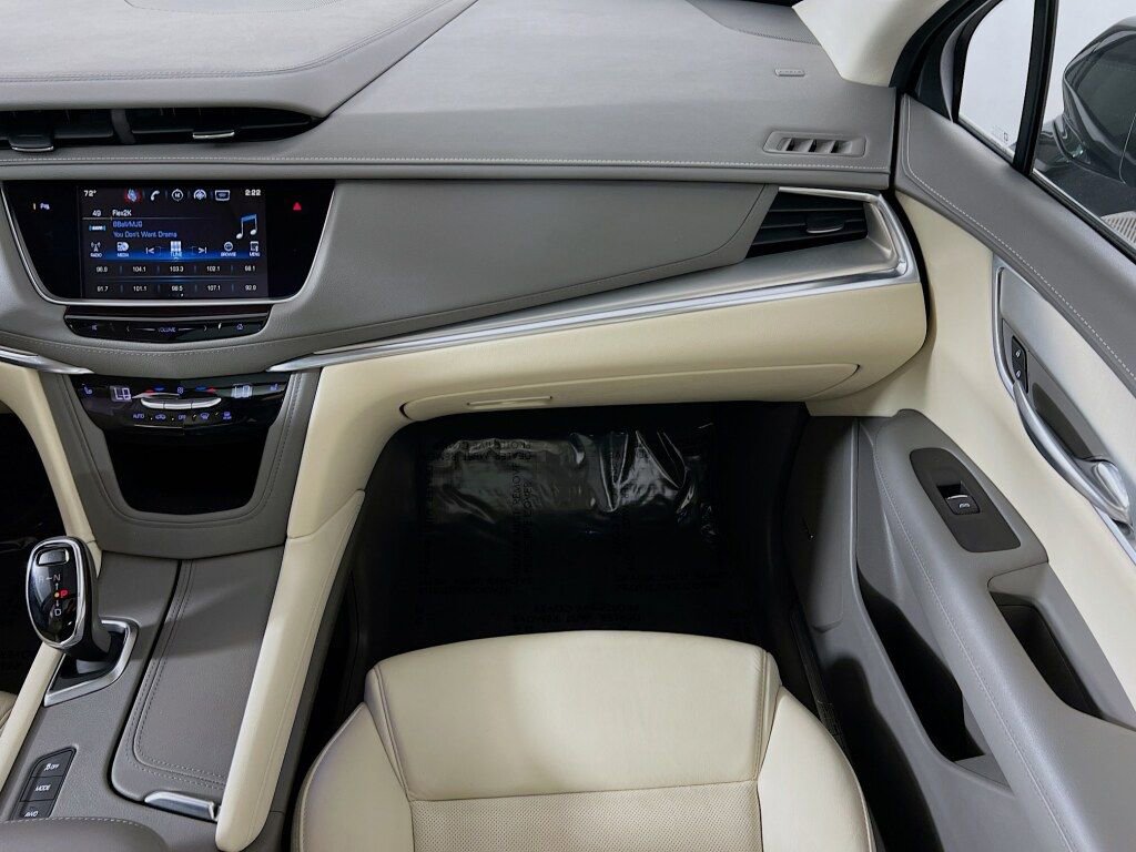 Used 2018 Cadillac XT5 Luxury image 24