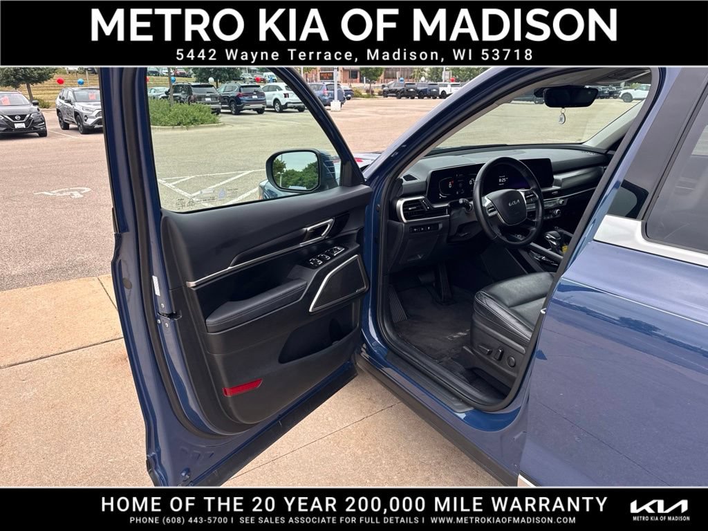 Used 2023 Kia Telluride S AWD/4WD image 11