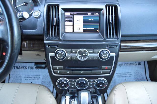 Used 2013 Land Rover LR2 HSE AWD/4WD image 21
