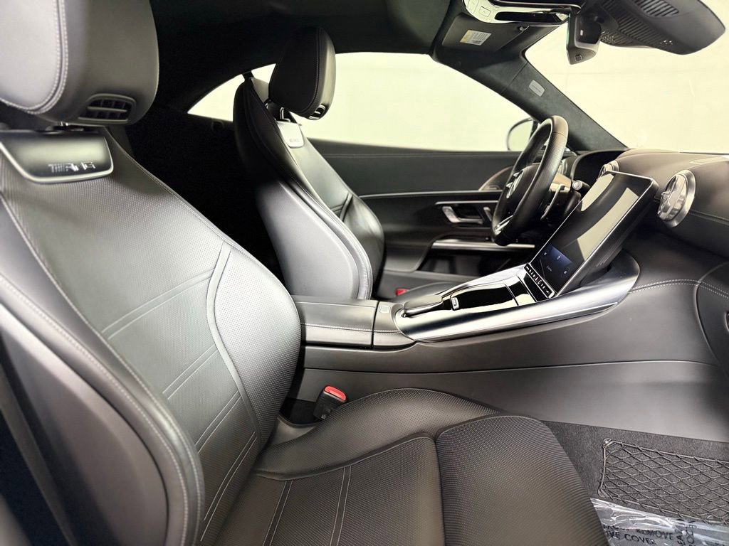 Used 2023 Mercedes-Benz SL 55 AMG 4MATIC w/ Driver Assistance Package image 21