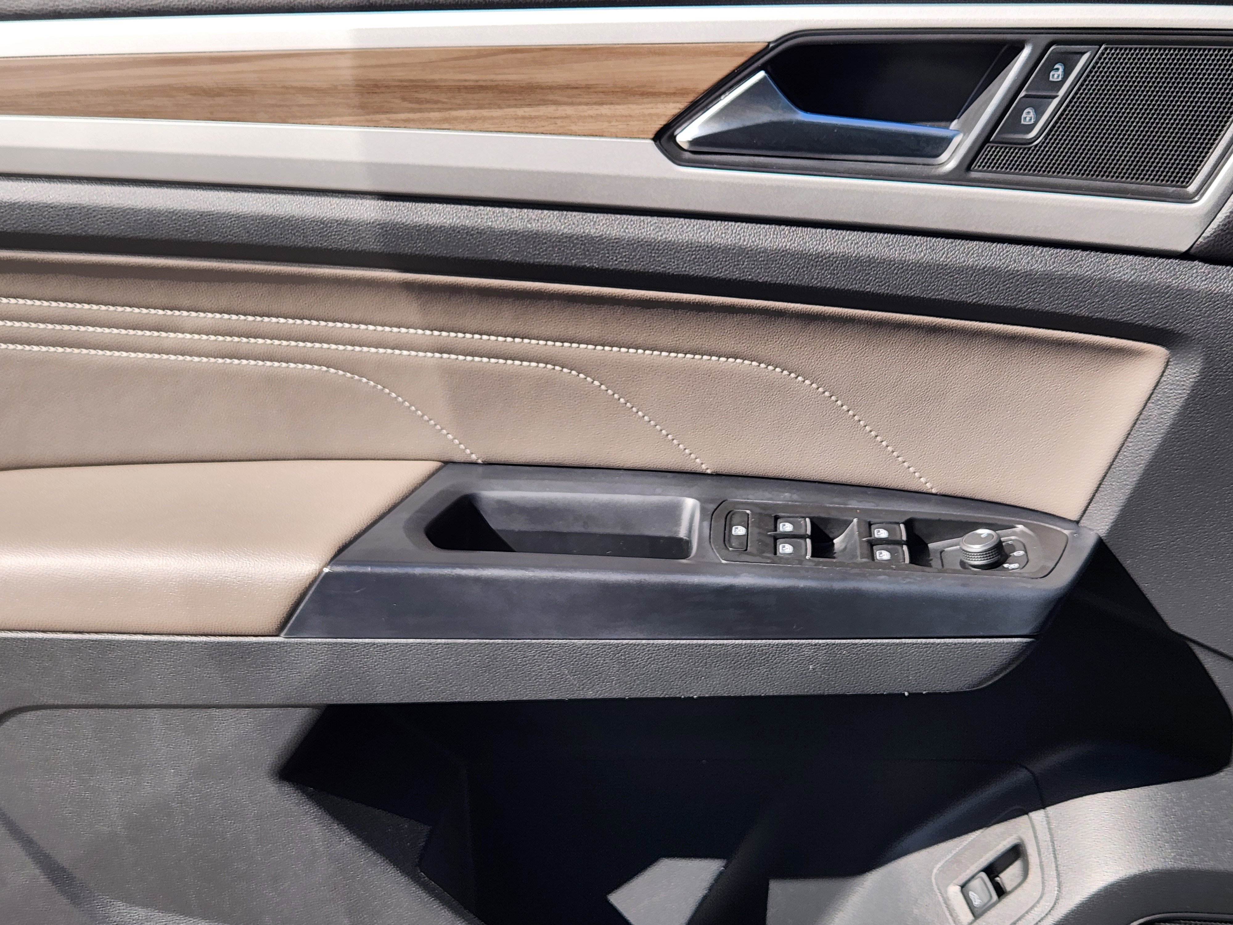 Used 2021 Volkswagen Atlas SEL image 23