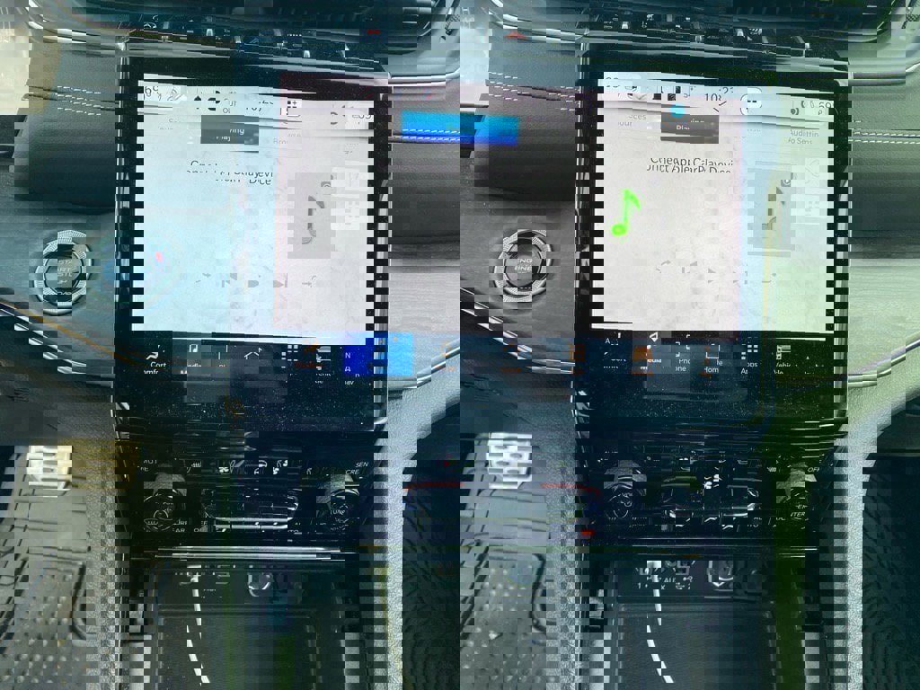 Used 2024 Jeep Grand Cherokee Overland w/ Adv Protech Group III image 7