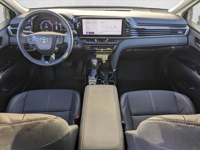 Used 2025 Toyota Camry XLE image 18