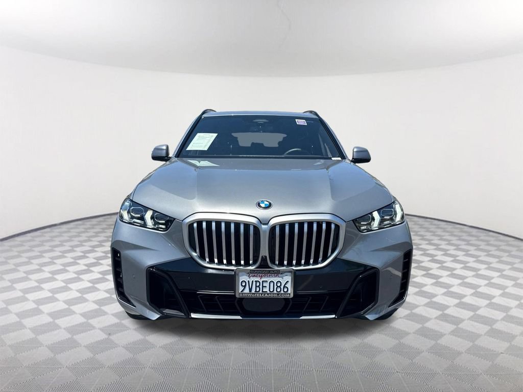 Used 2026 BMW X5 sDrive40i w/ M Sport Package RWD image 2