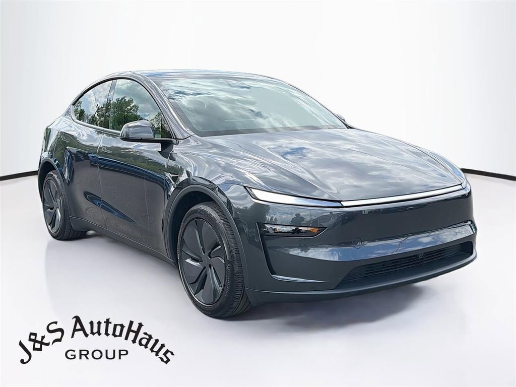 Used 2026 Tesla Model Y 2WD image 1