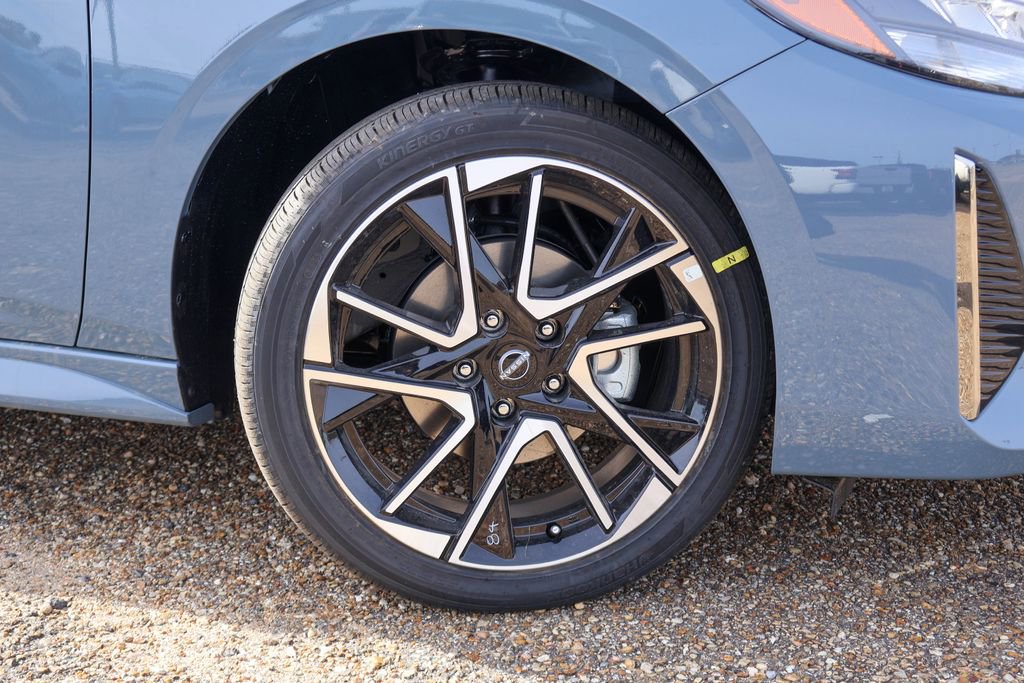 New 2025 Nissan Sentra SR w/ SR Premium Package image 17