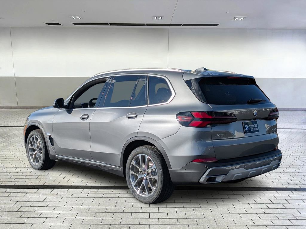 Used 2026 BMW X5 xDrive40i image 3