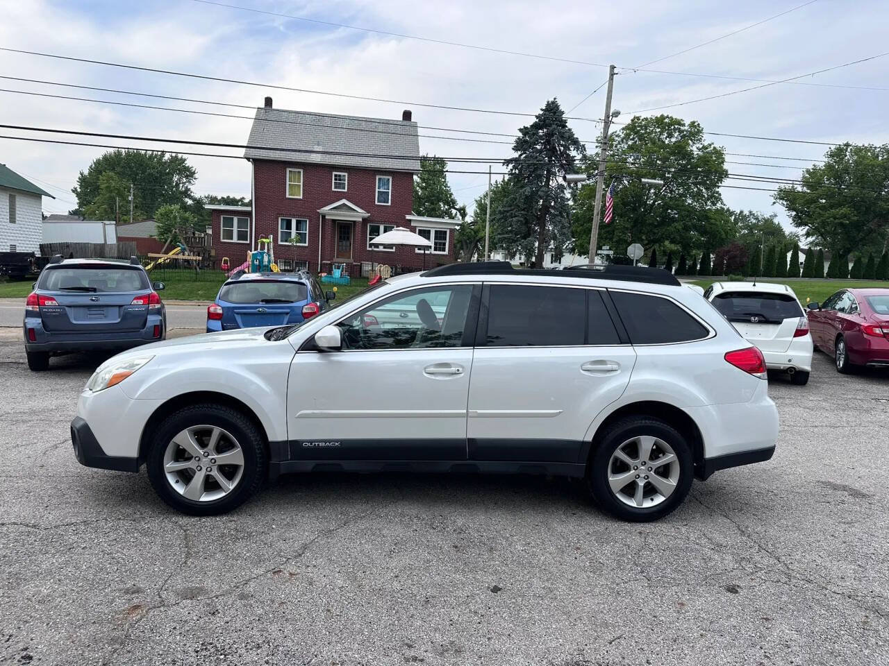 Used 2013 Subaru Outback 2.5i Limited AWD/4WD image 5