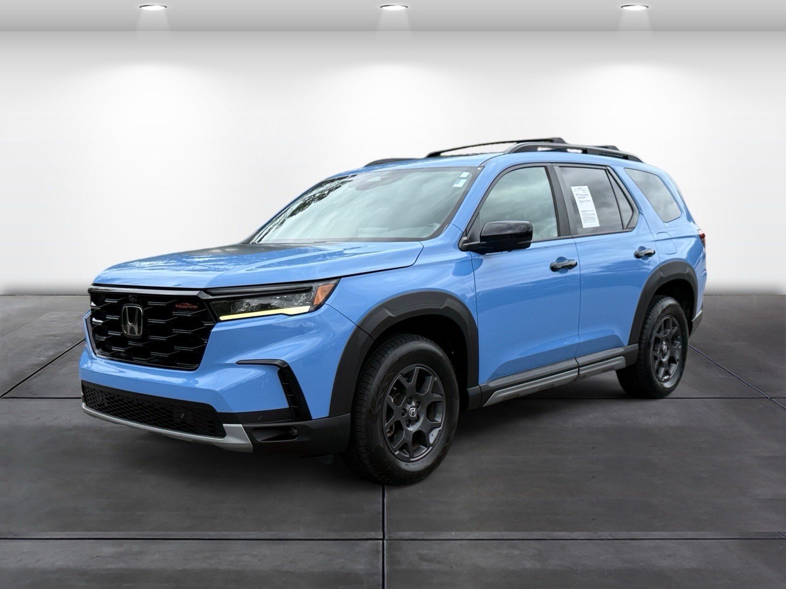 Certified 2023 Honda Pilot TrailSport image 4