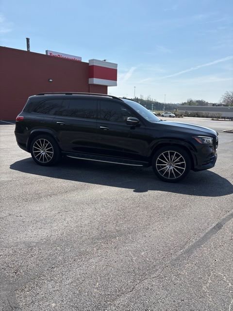 Used 2022 Mercedes-Benz GLS 450 4MATIC image 3