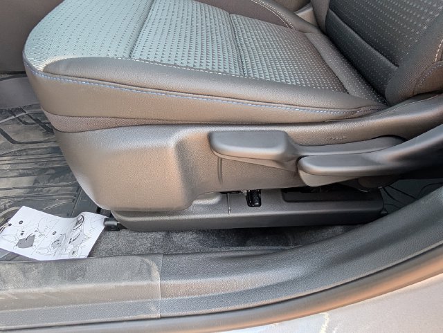 New 2026 Chevrolet Trax LT w/ Sunroof Package FWD image 11
