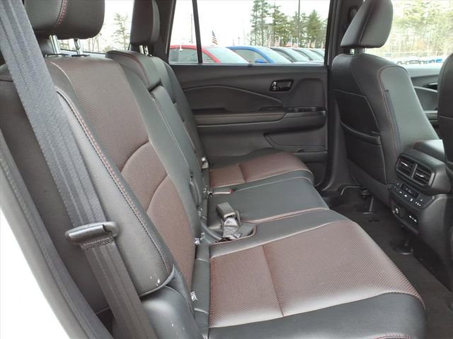 Used 2025 Honda Passport Black Edition image 9