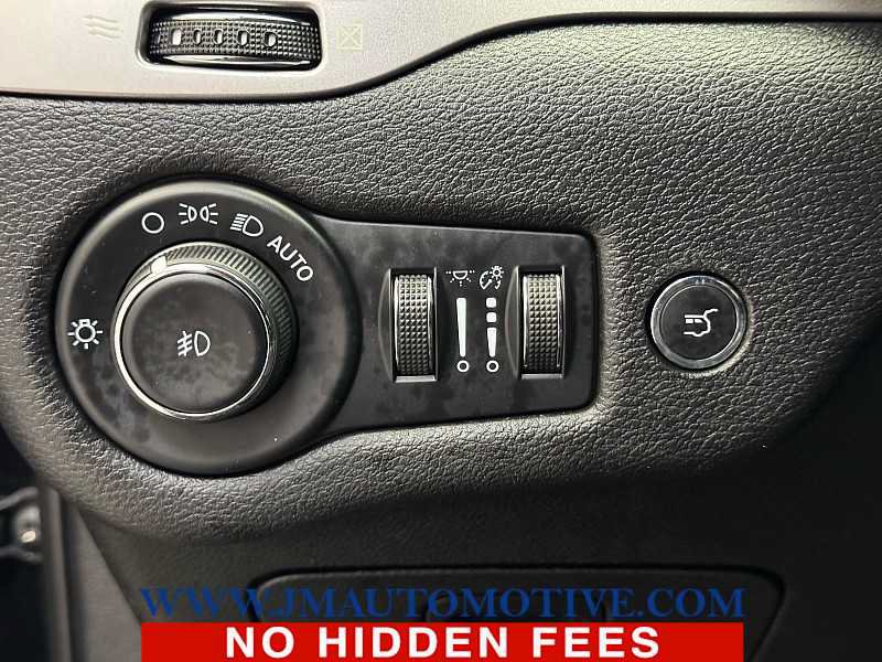 Used 2021 Jeep Cherokee Latitude Lux 80th Anniv w/ Quick Order Package 26U 80TH FWD image 37