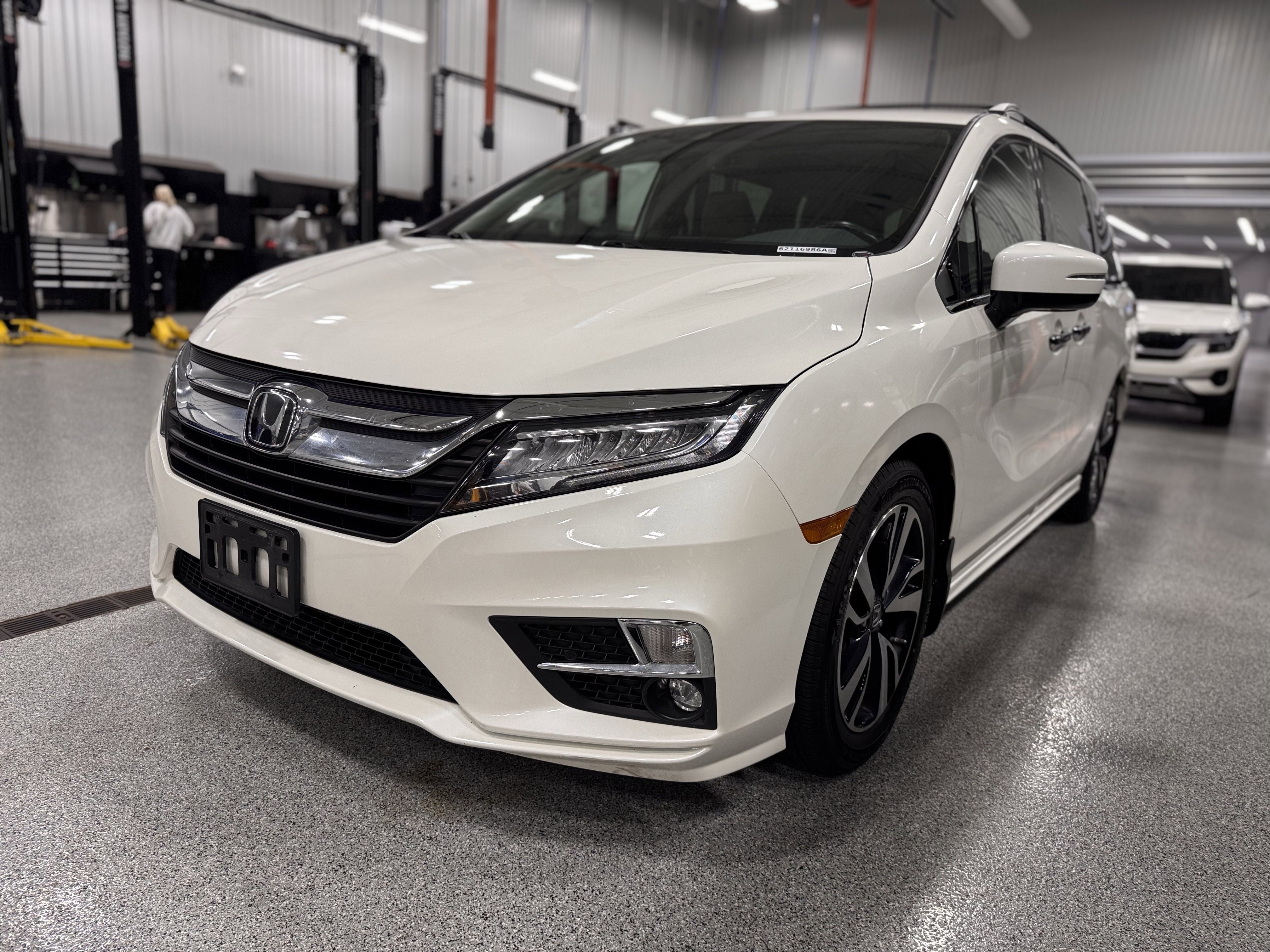 Used 2018 Honda Odyssey Elite image 34