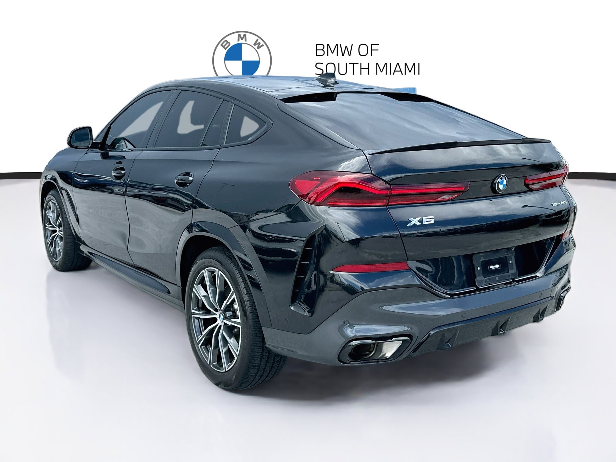 Used 2023 BMW X6 xDrive40i w/ M Sport Package AWD/4WD image 5