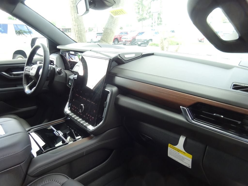 New 2026 GMC Yukon Denali AWD/4WD image 14