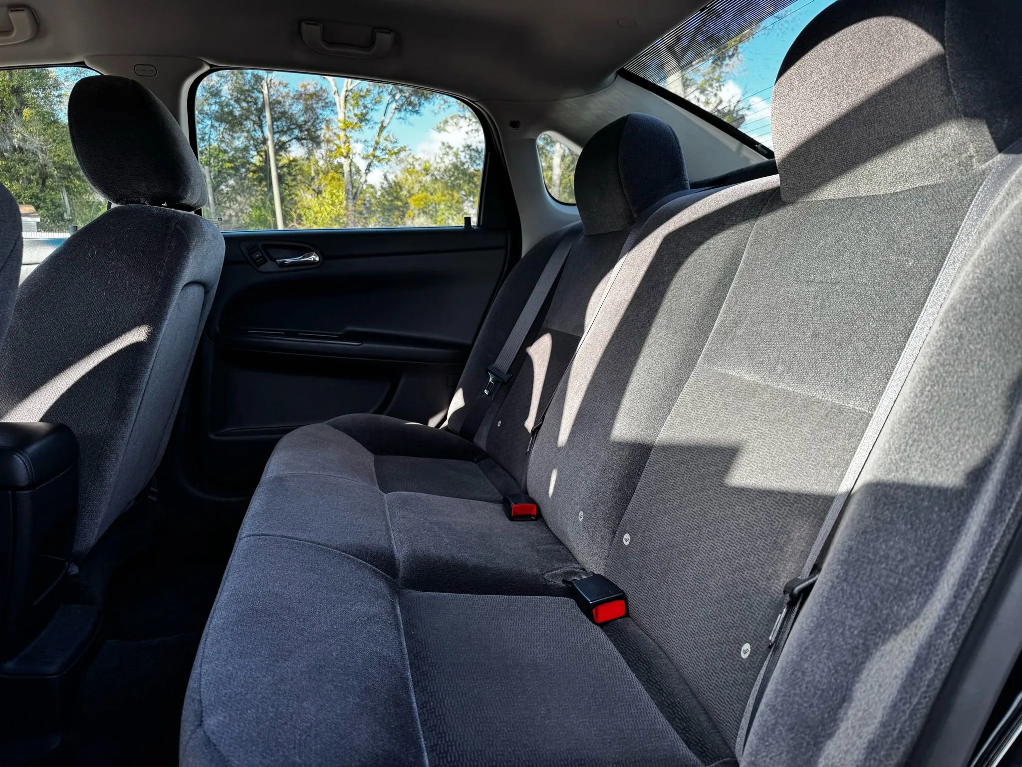 Used 2016 Chevrolet Impala LT image 11