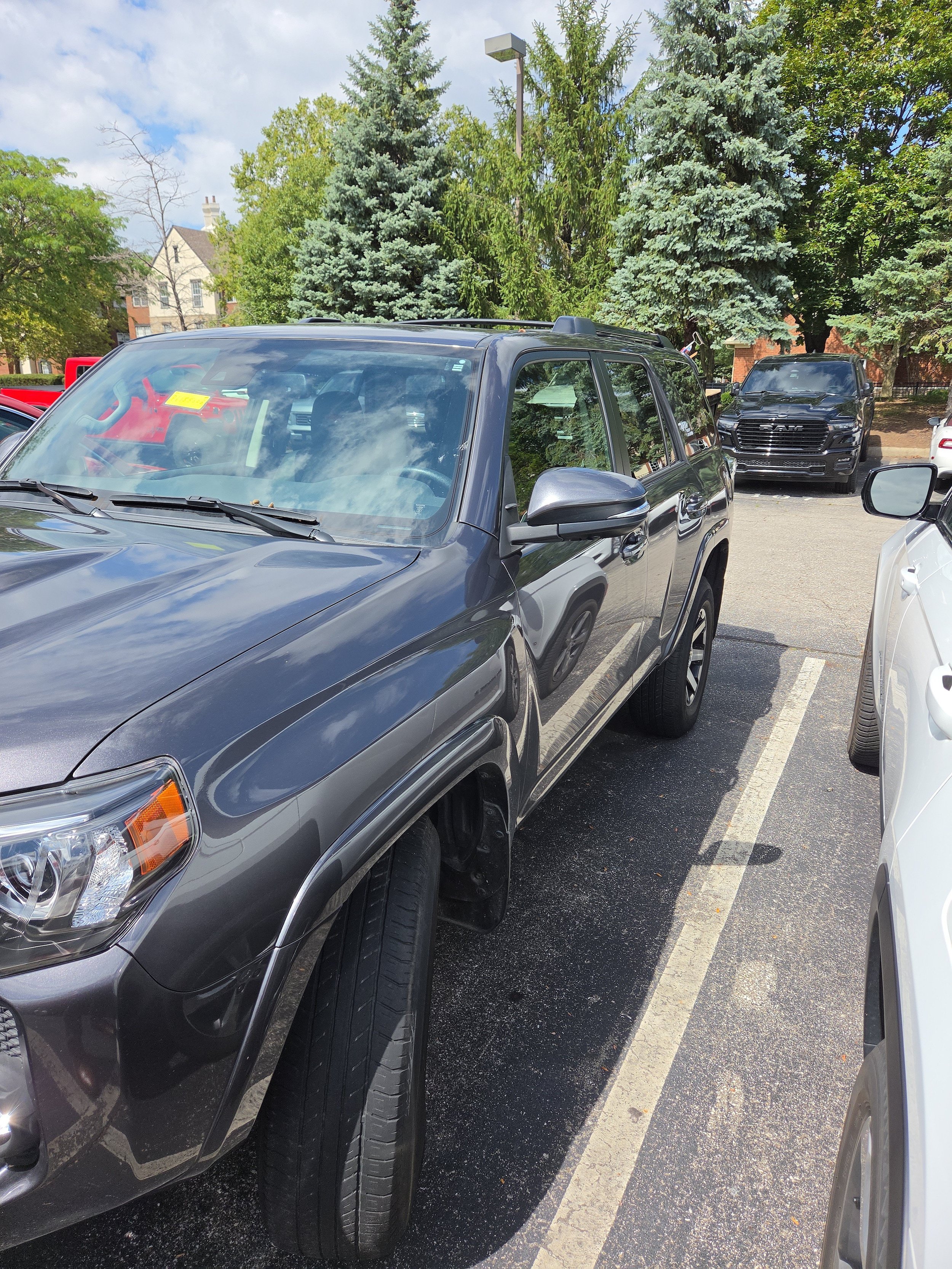 Used 2023 Toyota 4Runner TRD Off-Road Premium w/ Off Road Premium Plus Package AWD/4WD image 2