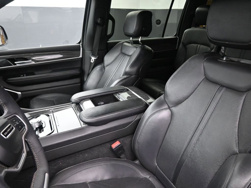 Used 2022 Jeep Wagoneer Series II image 24