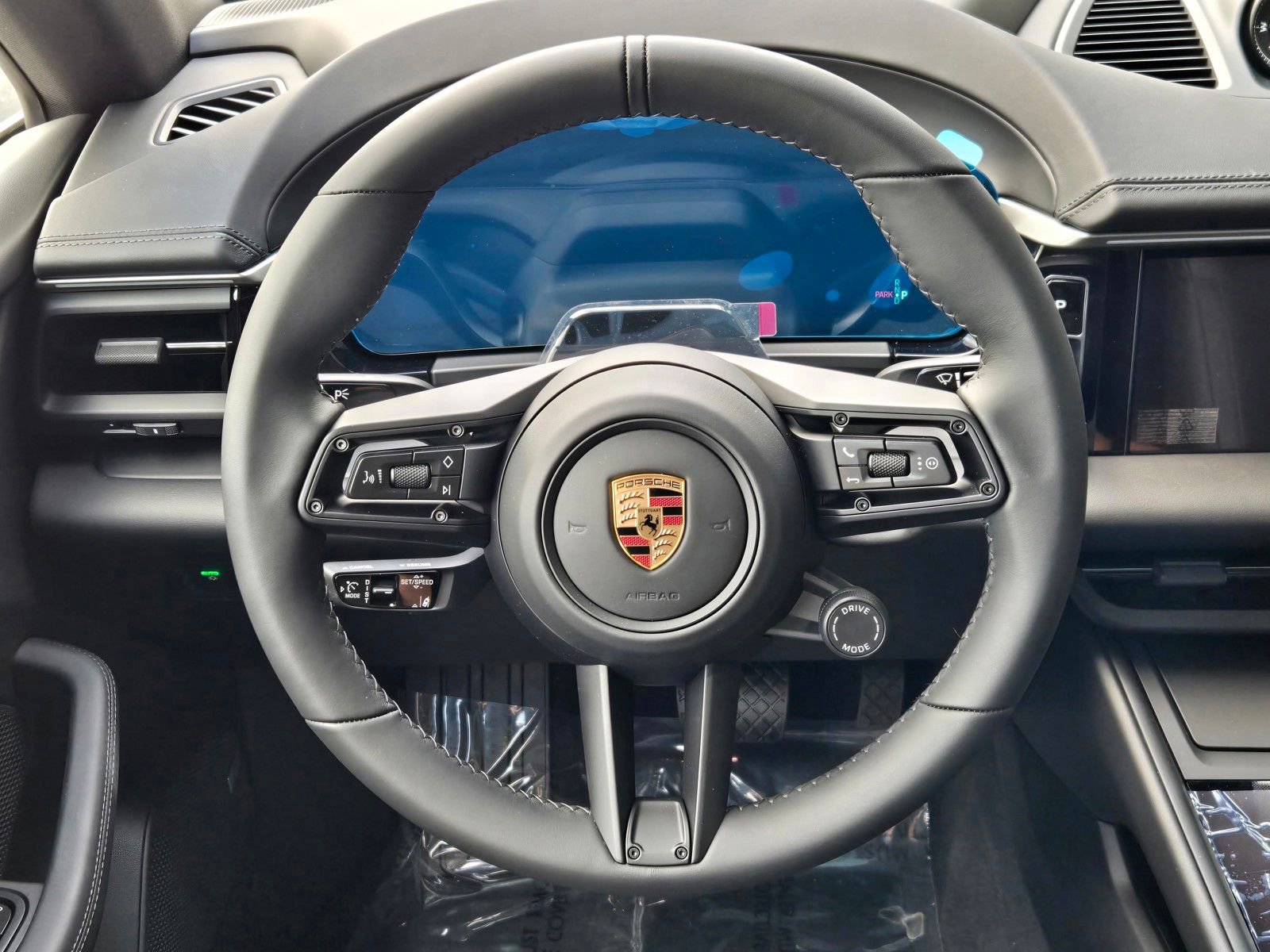 New 2026 Porsche Macan 4 Electric AWD/4WD image 15