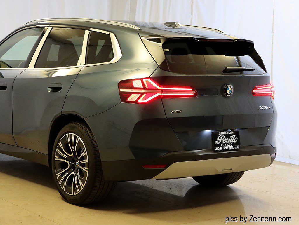 Used 2025 BMW X3 xDrive30i w/ Premium Package image 7