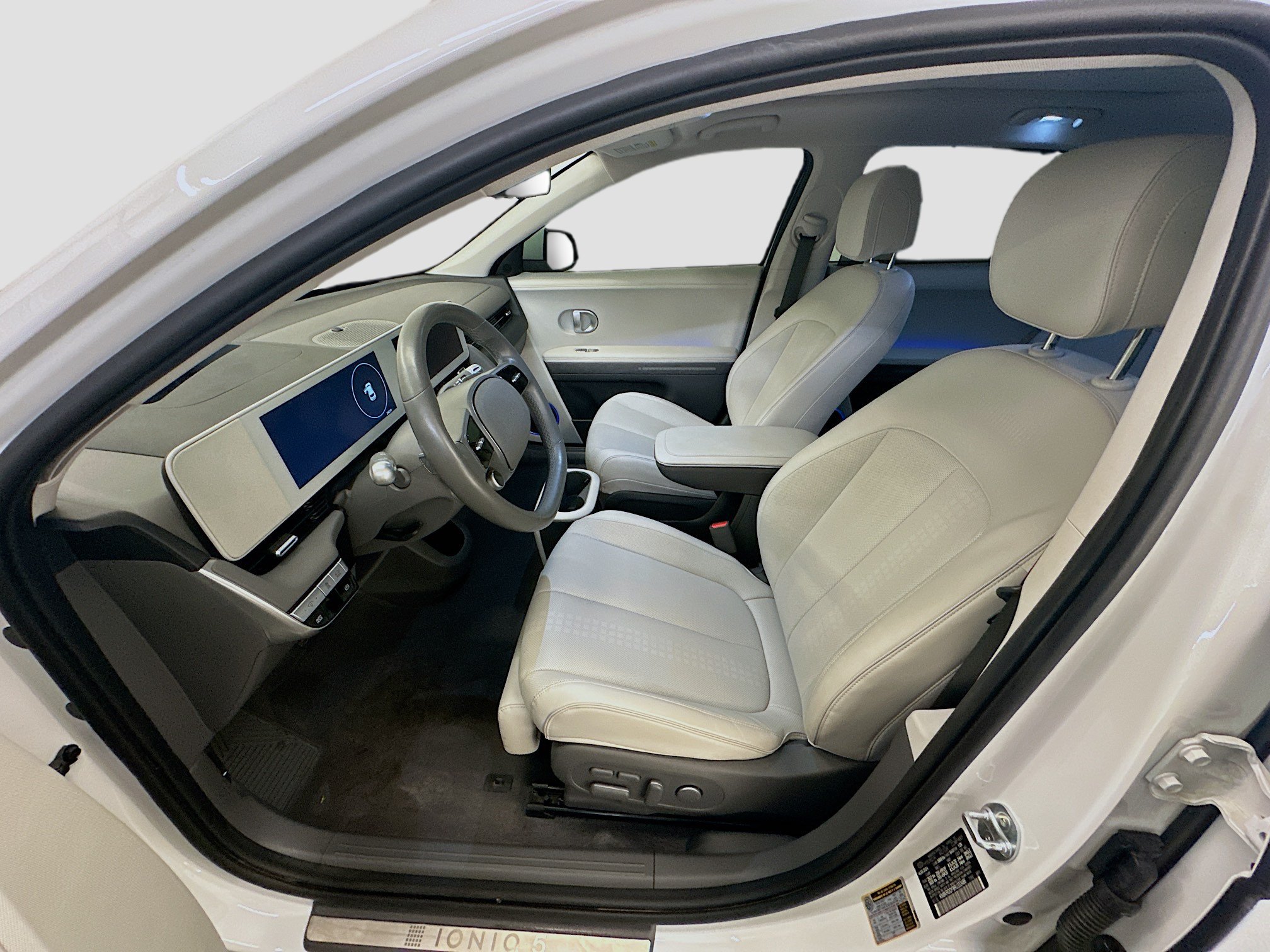 Used 2024 Hyundai Ioniq 5 Limited AWD/4WD image 13