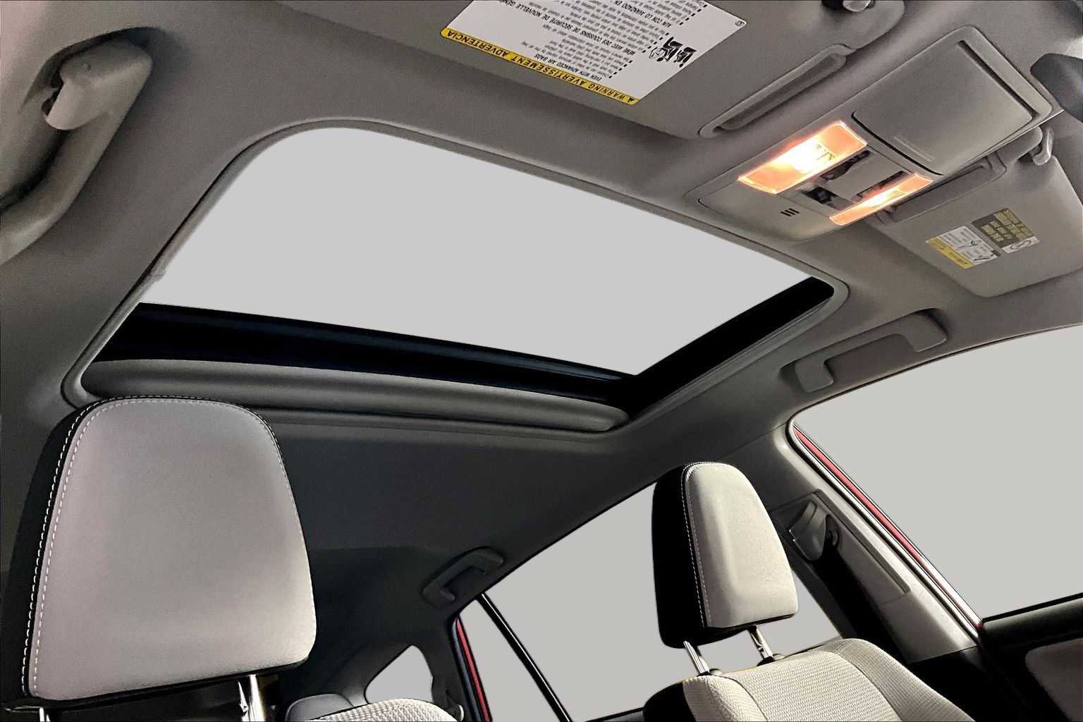 Used 2017 Toyota RAV4 XLE w/ Carpet Mat Package FWD image 14