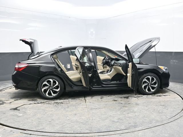 Used 2017 Honda Accord EX-L image 41