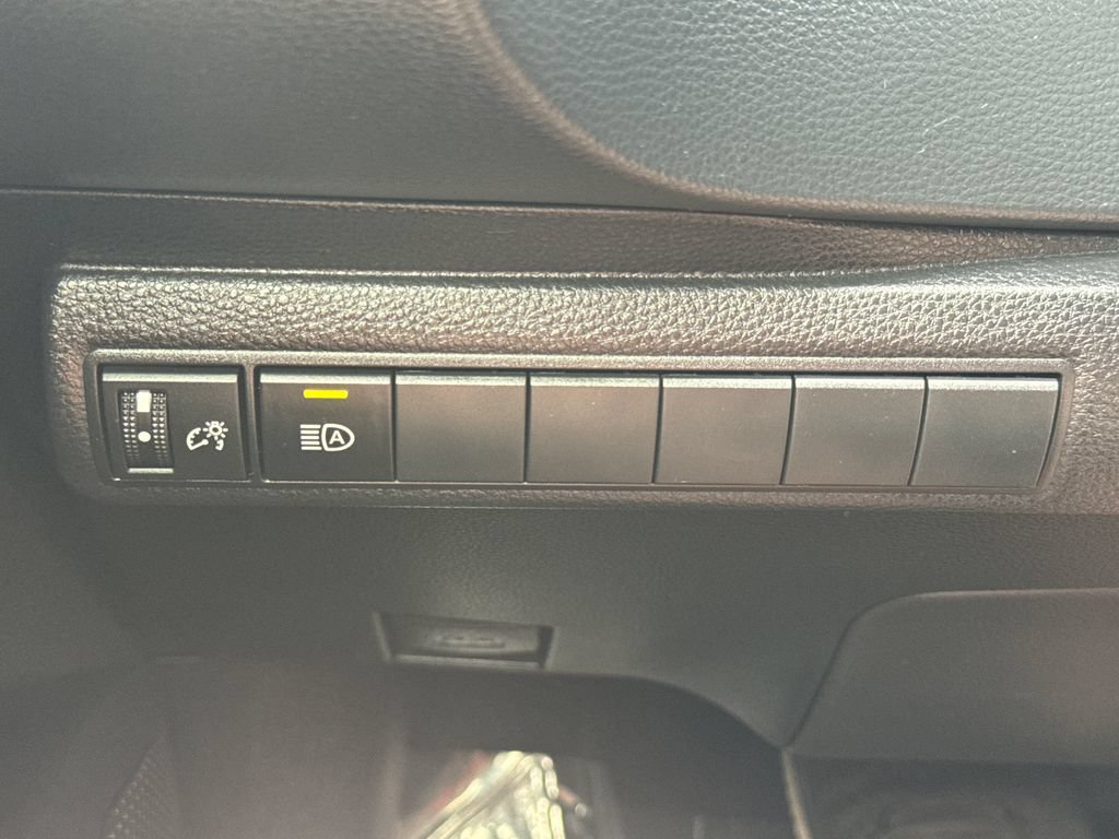 Used 2023 Toyota Corolla XSE FWD image 32