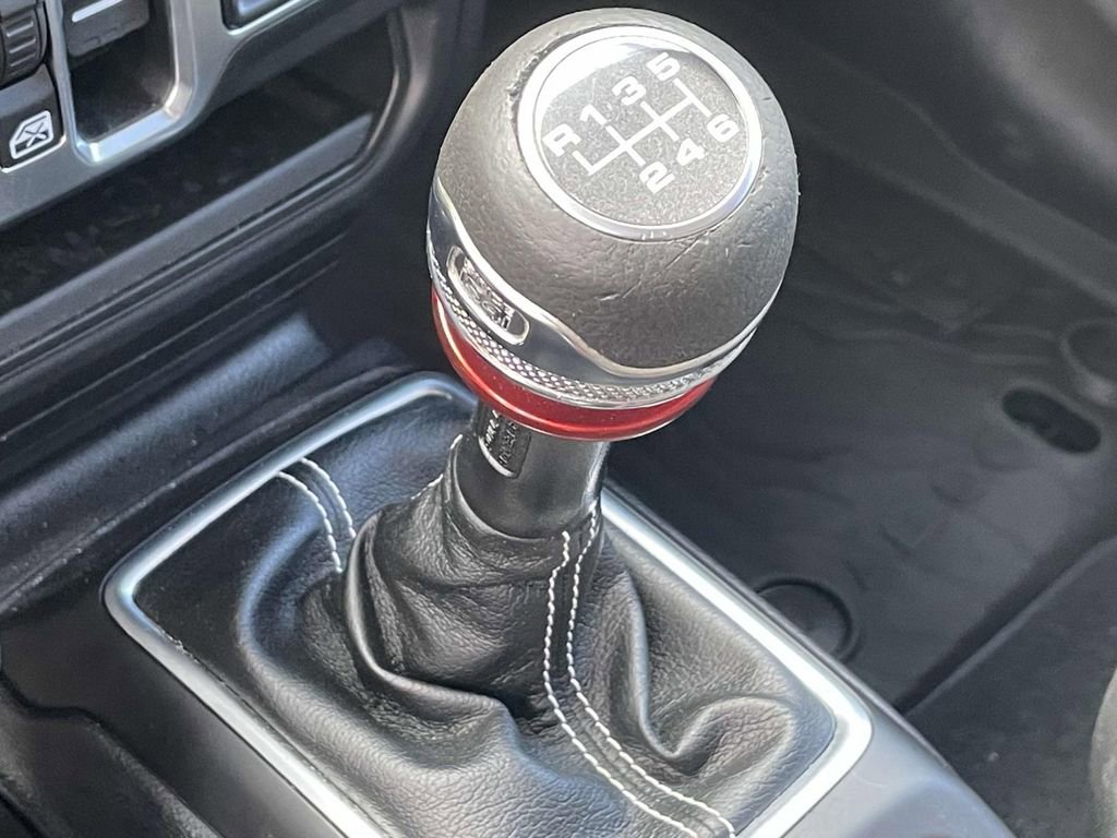 Used 2018 Jeep Wrangler Unlimited Sahara image 30