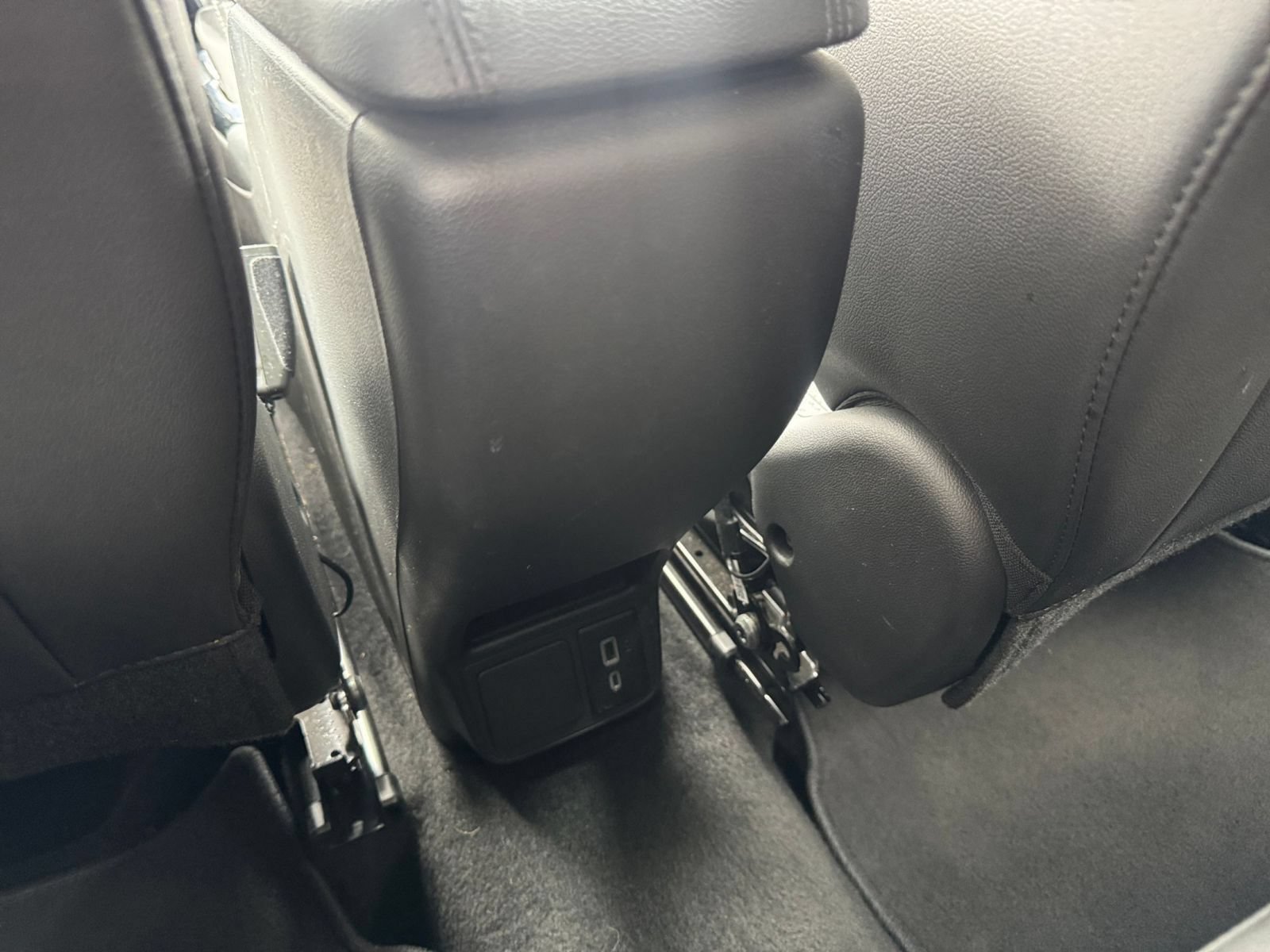 Used 2025 Buick Encore GX Preferred AWD/4WD image 22