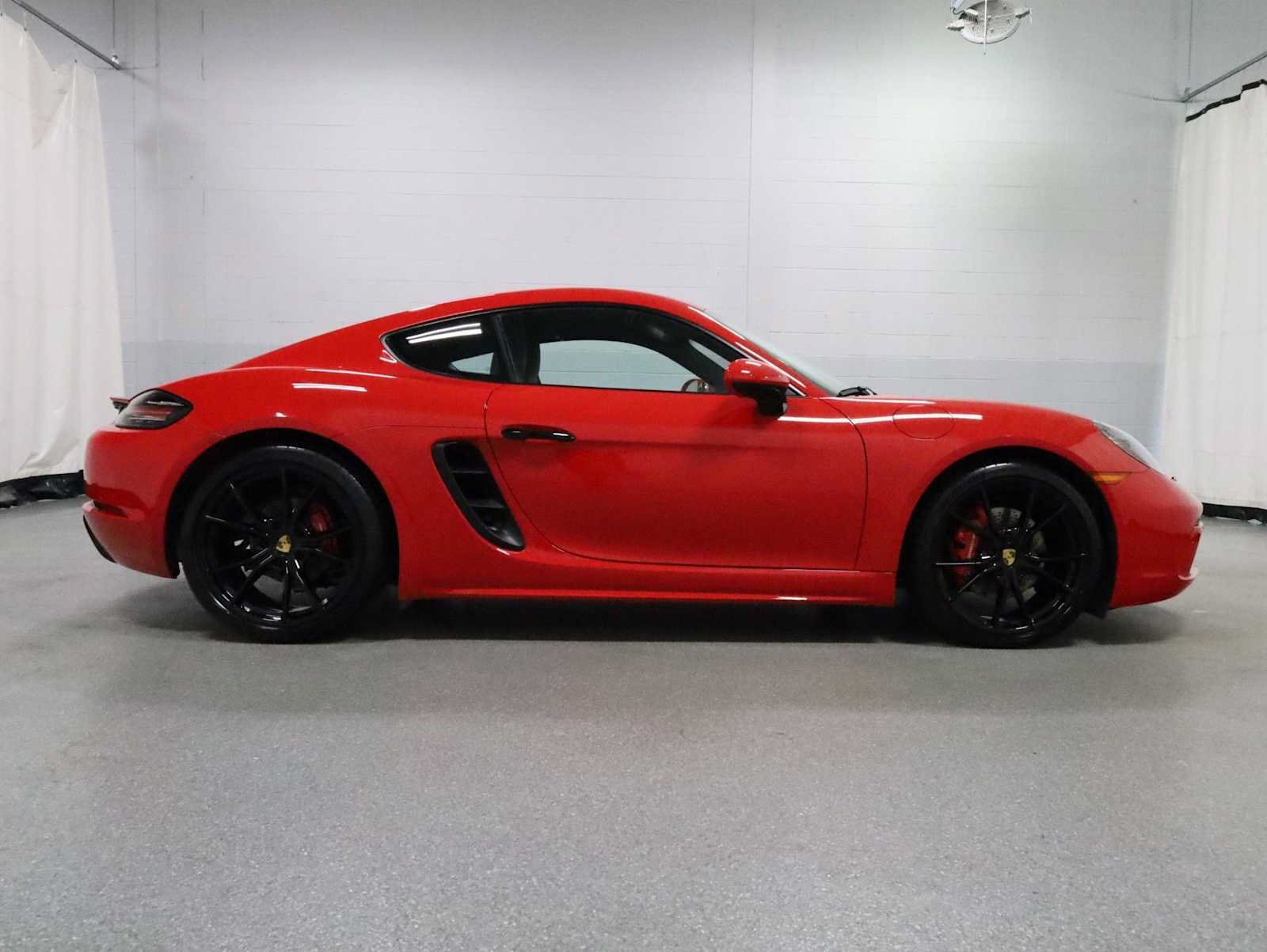 Certified 2018 Porsche 718 Cayman S RWD image 10