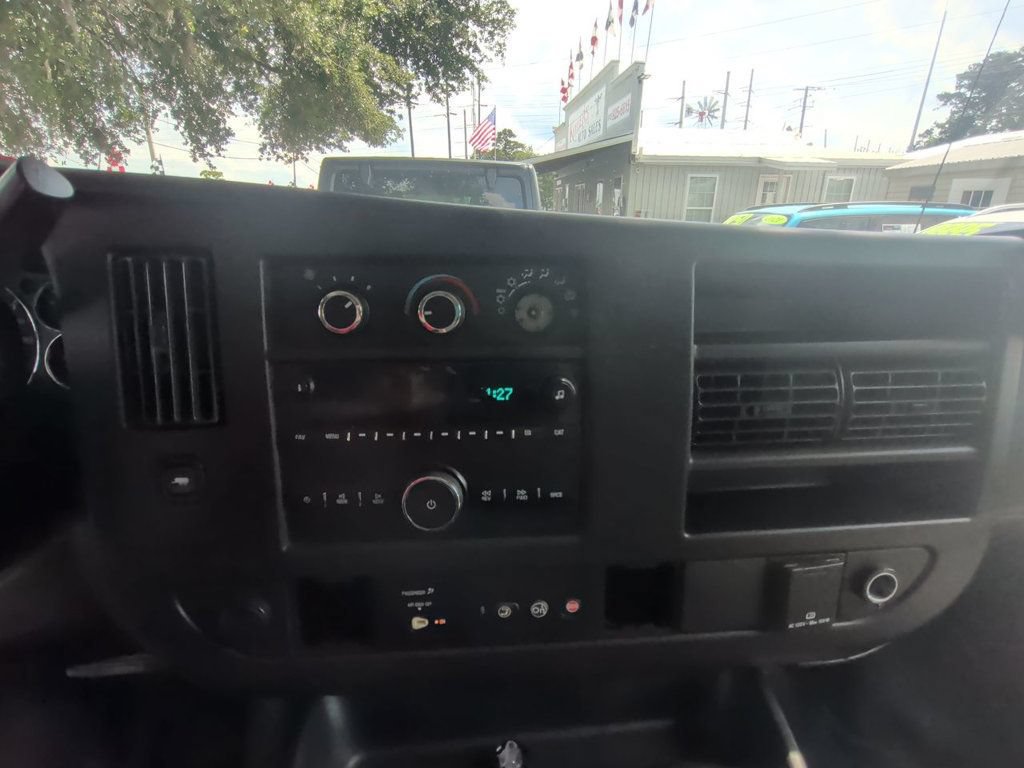 Used 2018 Chevrolet Express 2500 w/ Driver Convenience Package RWD image 17