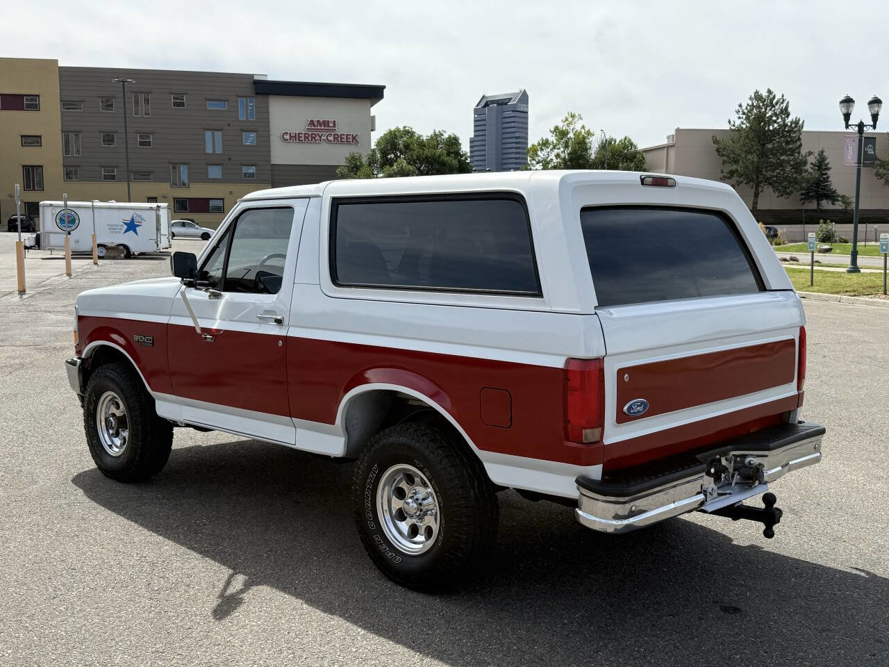 Used 1996 Ford Bronco XLT image 8