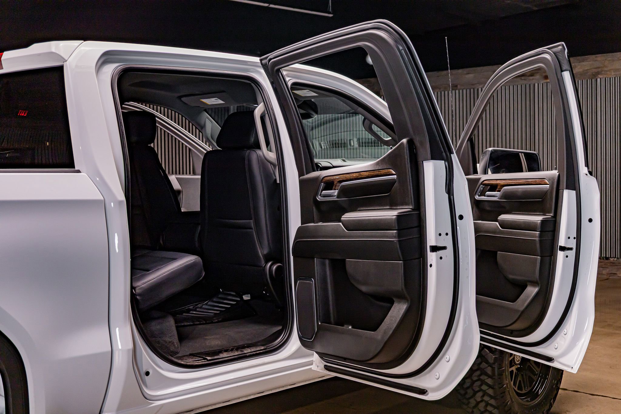 Used 2024 GMC Sierra 1500 Elevation image 33