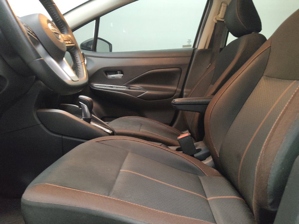 Used 2020 Nissan Versa SR FWD image 17