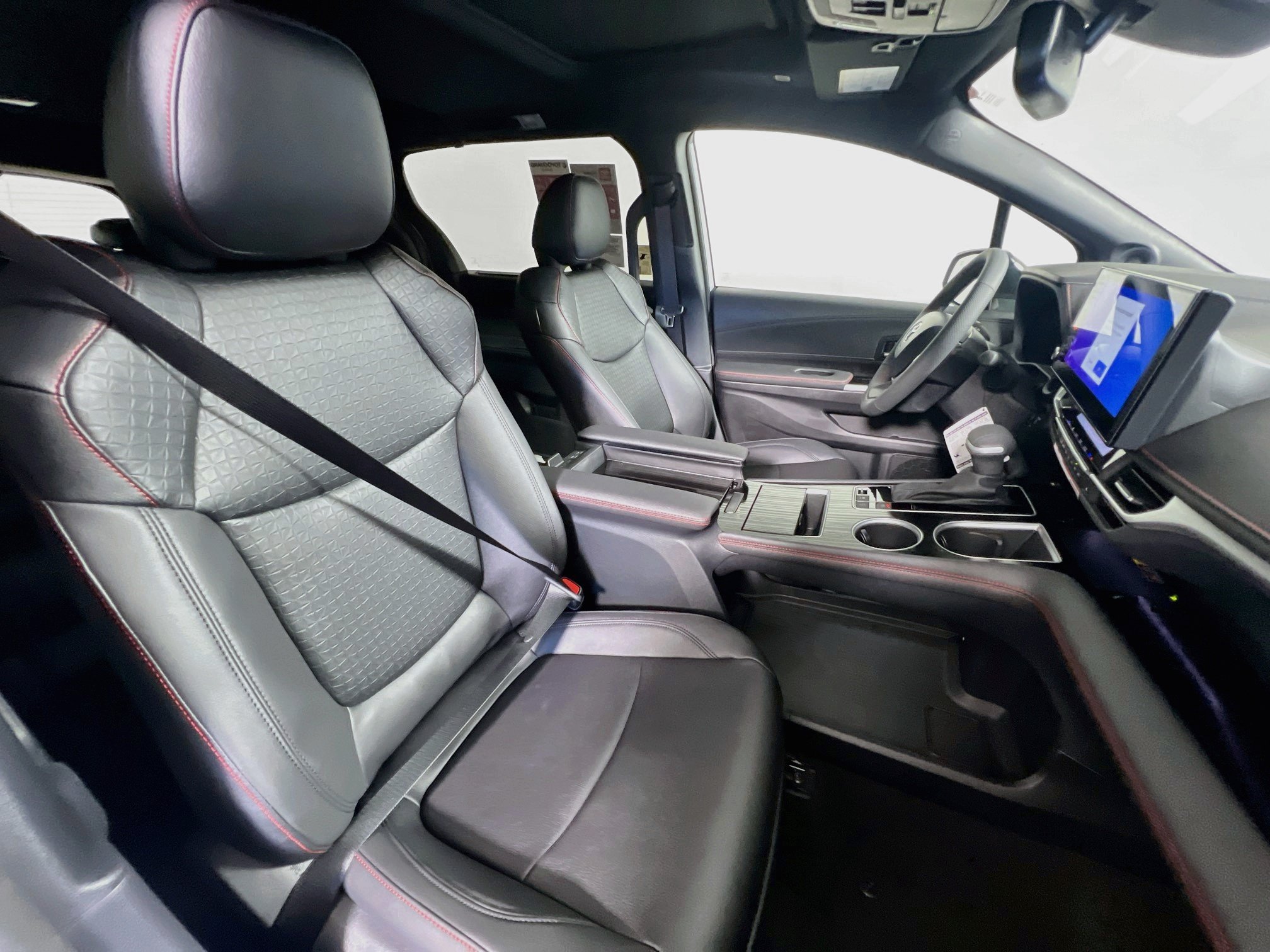 New 2026 Toyota Sienna XSE FWD image 30