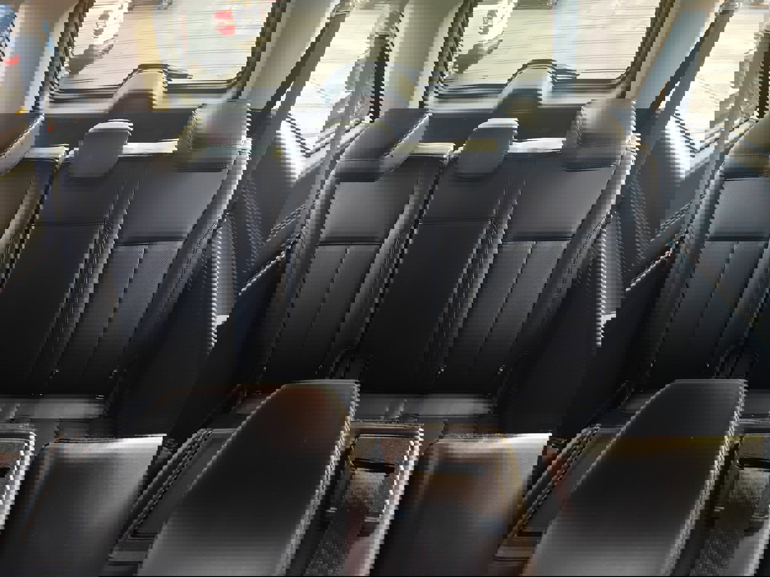 Used 2024 Ford Expedition Max XLT image 12