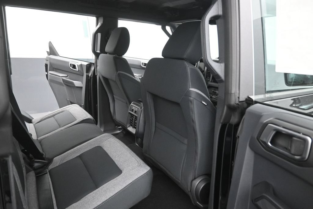 New 2026 Ford Bronco 4-Door AWD/4WD image 14
