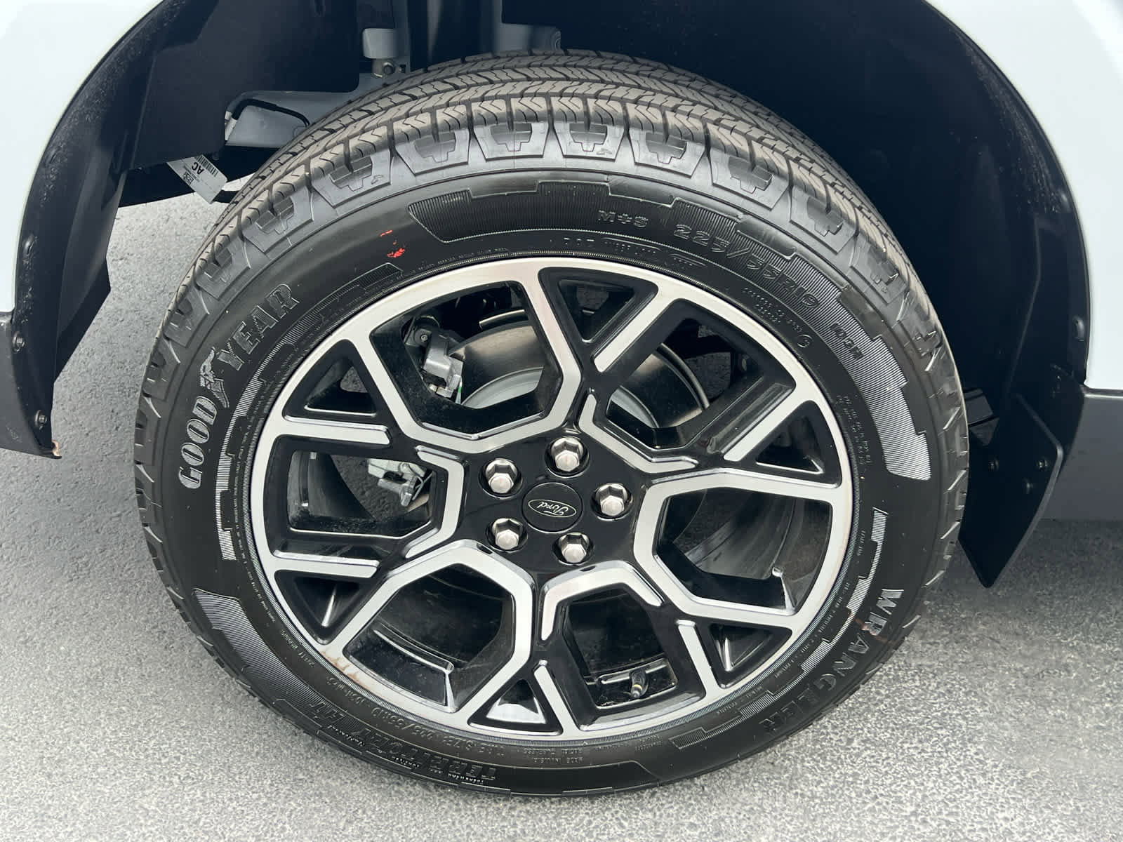 New 2025 Ford Maverick Lariat w/ 4K Tow Package image 15