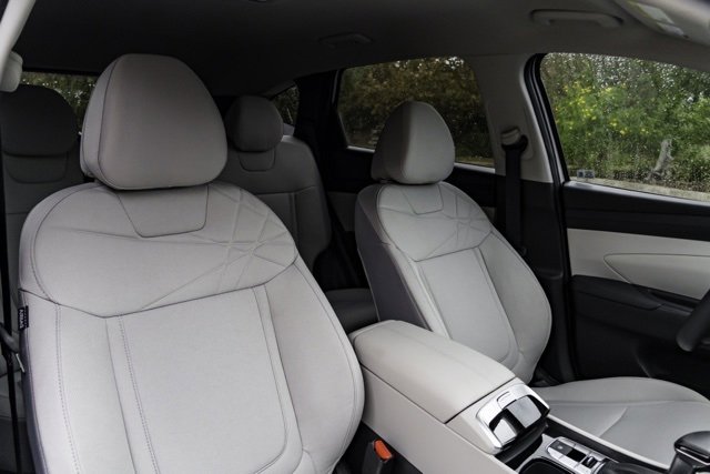 New 2026 Hyundai Tucson SE image 25