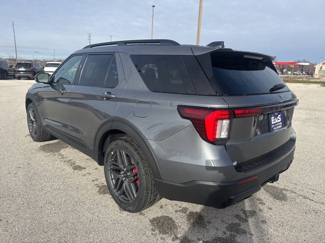 New 2026 Ford Explorer ST-Line w/ ST-Line Street Pack image 7
