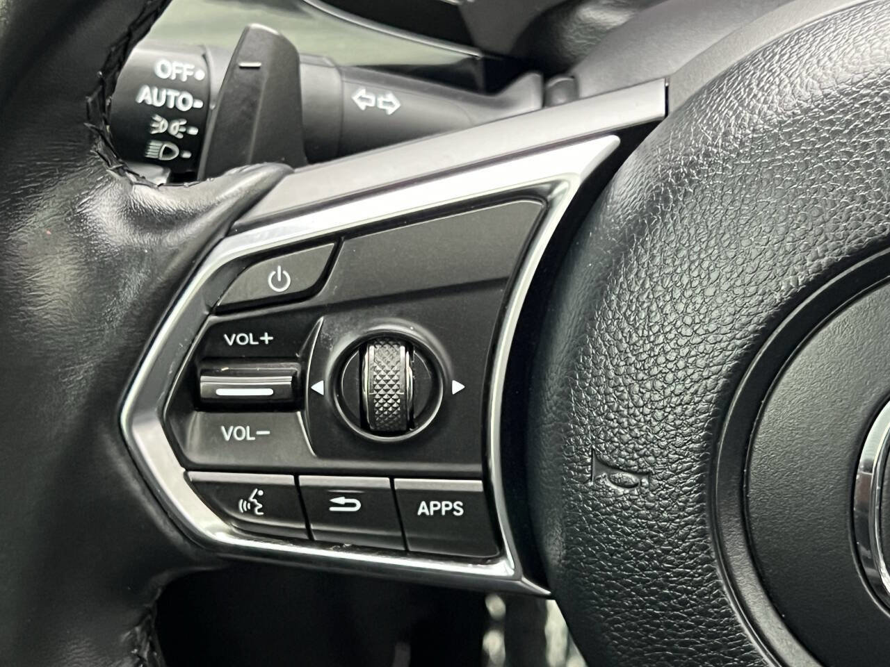 Used 2022 Acura MDX SH-AWD image 26