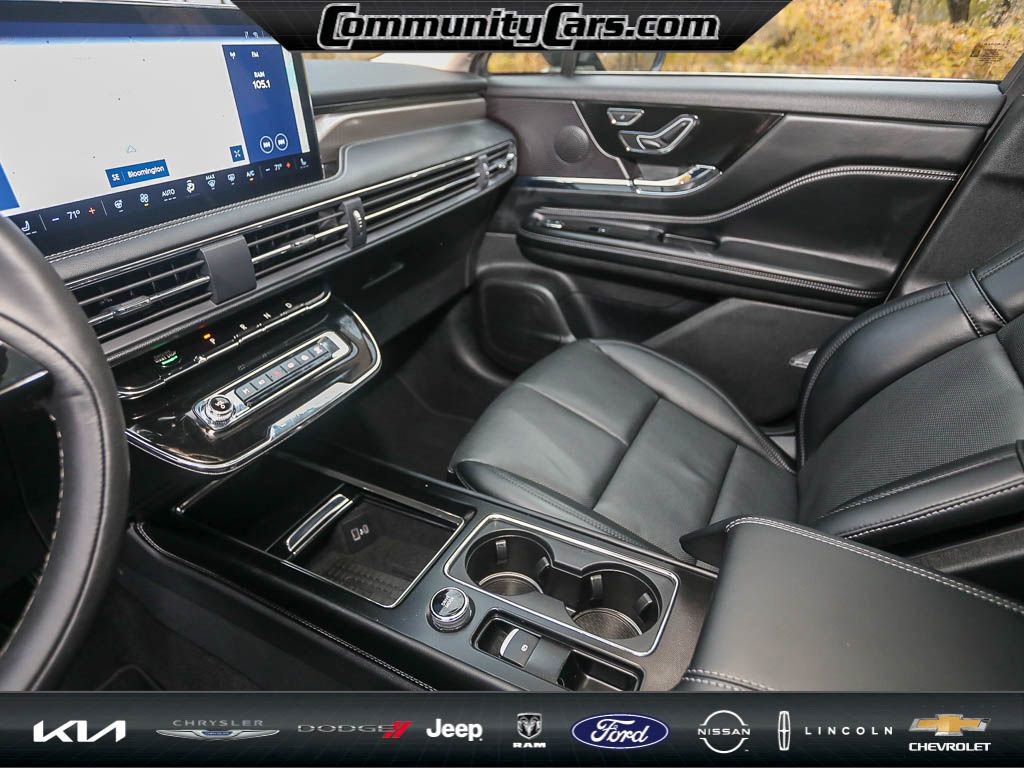Used 2025 Lincoln Corsair Grand Touring w/ Equipment Group 301A image 20