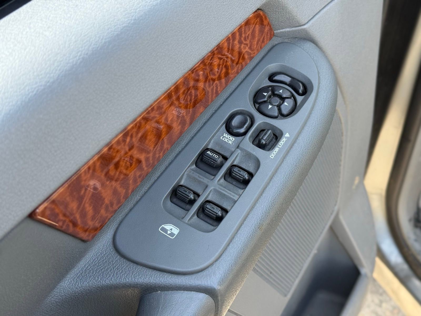 Used 2006 Dodge Ram 3500 Truck SLT w/ Quad Cab Big Horn Value Group image 15