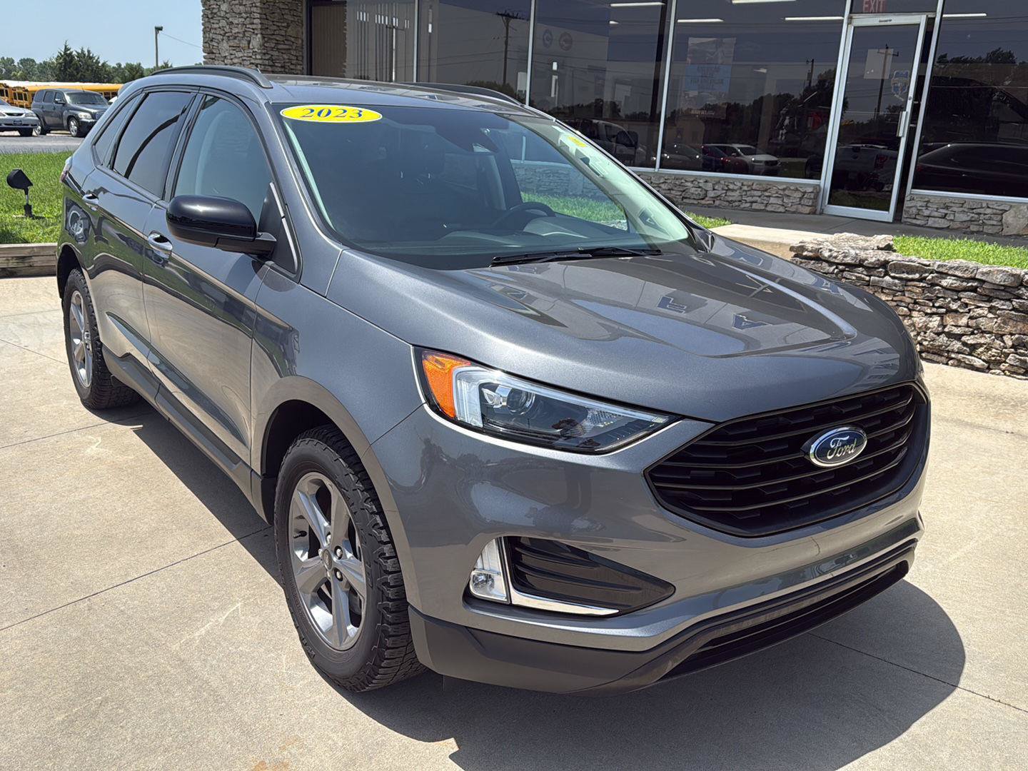 Used 2023 Ford Edge SEL w/ Sport Appearance Package AWD/4WD image 1