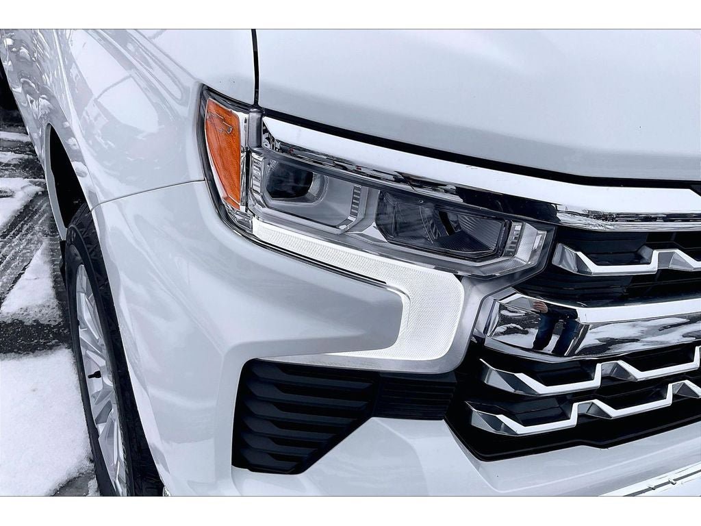 Used 2025 Chevrolet Silverado 1500 LTZ image 29