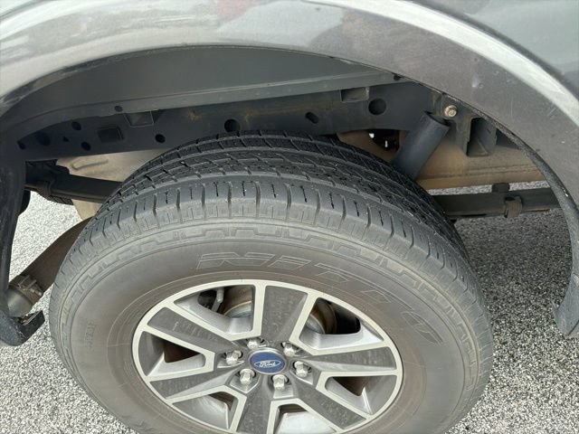 Used 2017 Ford F150 Lariat w/ Equipment Group 502A Luxury AWD/4WD image 22